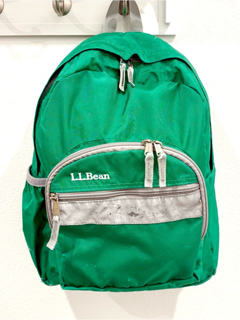 L.L. Bean Junior Original Bookpack Backpack, 17 L in Kelly Green - Picture 2 of 8